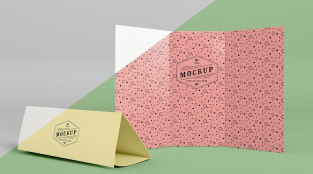 PSD mock-up di concetto di pop di carta