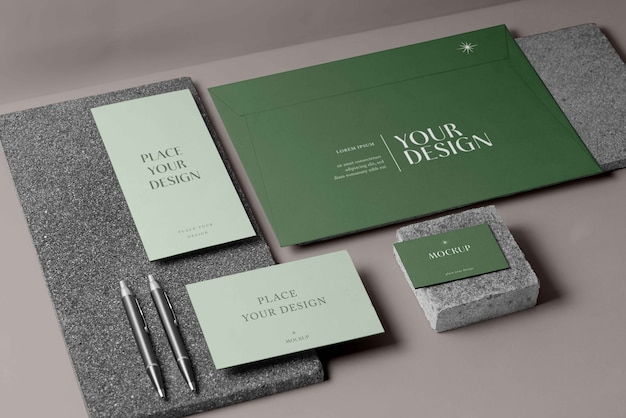 PSD mock-up di cancelleria in carta con materiale lapideo