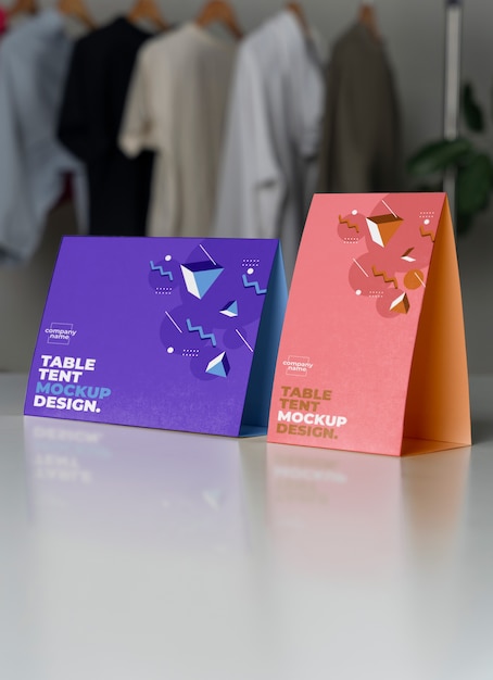 Mockup di tenda da tavolo di carta