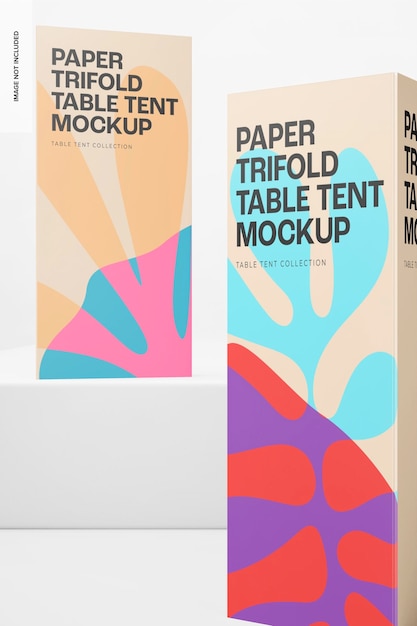 紙三つ折りテーブル テントのモックアップ、クローズ アップ