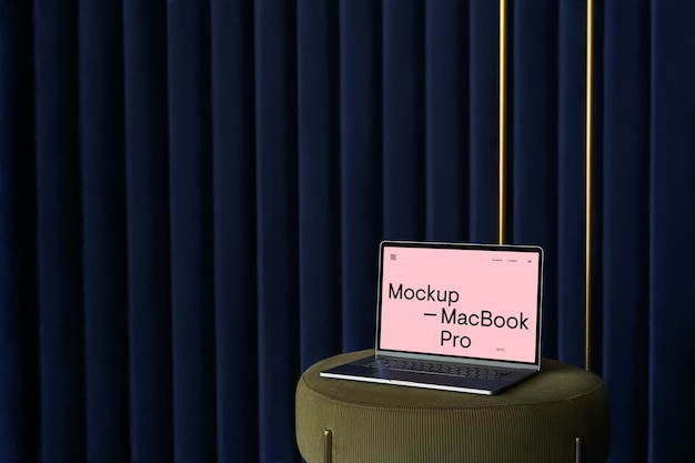 Pouffe の Perspective Laptop Pro