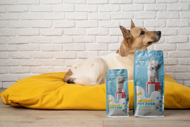 PSD mock-up di sacchetti di cibo per animali domestici con cane