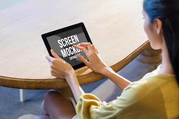 Photoshop-mockup av nettbrettskjerm