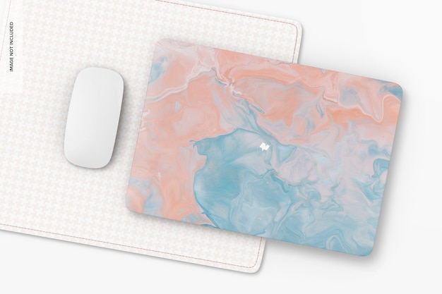 Custodia rigida in plastica con mockup di tappetino per mouse