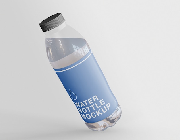 PSD bottiglia d'acqua in plastica mockup