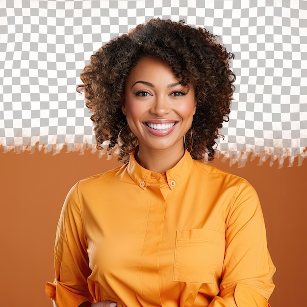 PSD chef giocosamente vestita donna afroamericana con i capelli ricci un adulto deliziato su mandarina pastello