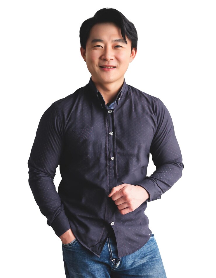 PSD portrait of only one man white background
