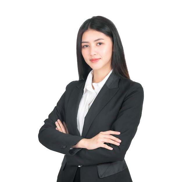 PSD portret van een zakenvrouw mooie aziatische schattige meisje wit pak staande armen gekruist geïsoleerd op witte achtergrond met kopie ruimte zakenmensen concept