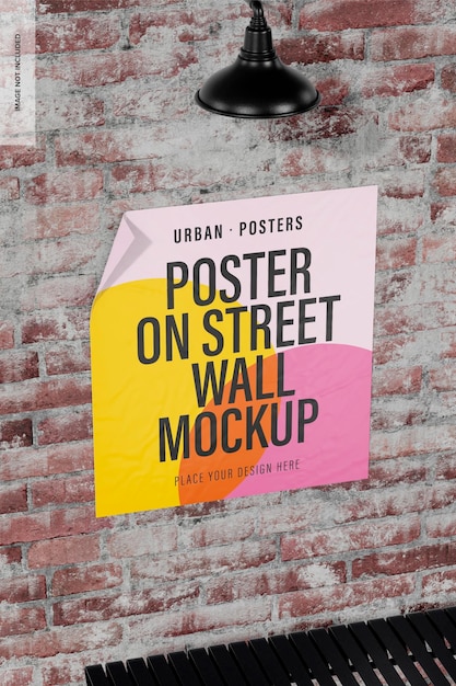 PSD Плакат на макете уличной стены, вид под высоким углом