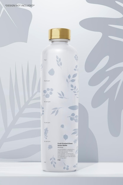 PSD matglazen fles water met een gouden deksel
