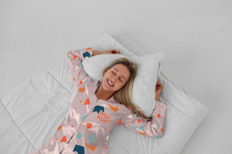 PSD rahat maket pijama giyen kadın