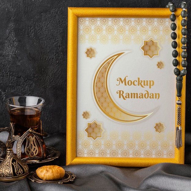 PSD ramadan kareem golden frame arrangement