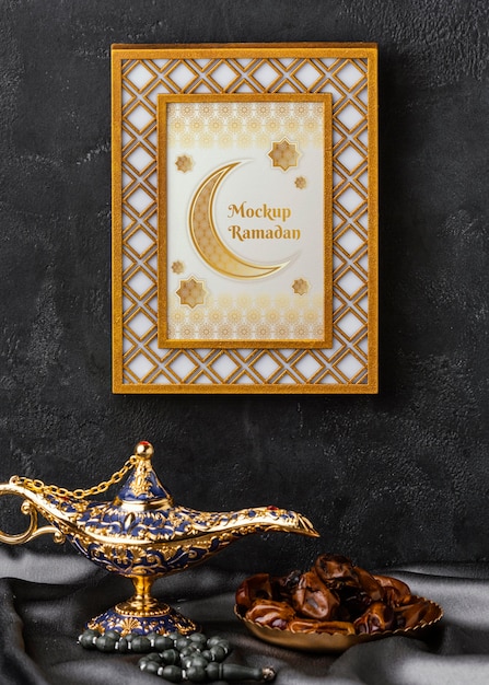 PSD ramadan kareem gouden frame en lampmodel