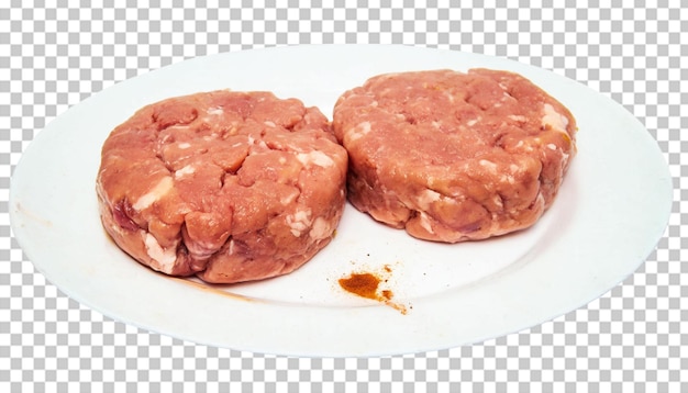 Rauw gehakt rundvlees voor hamburgers op een wit bord op een doorzichtige achtergrond
