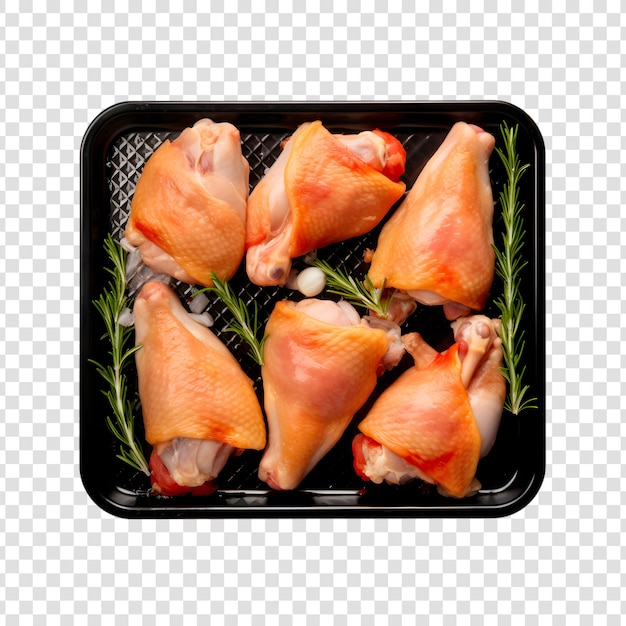 PSD carne di pollo cruda su un piatto nero su uno sfondo trasparente