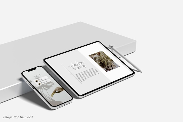 PSD 現実的なタブレットと電話のモックアップ