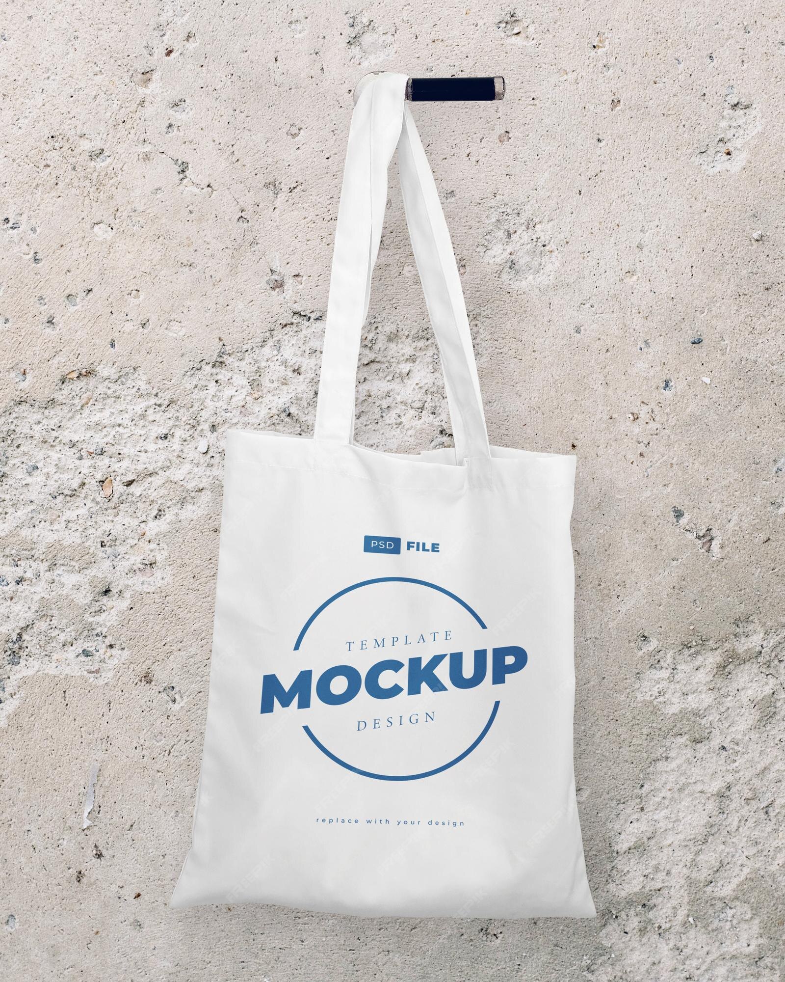 Premium PSD | Realistic tote bag design mockup