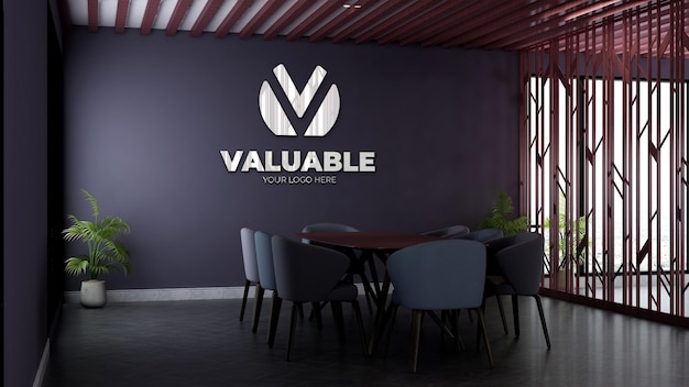 Mockup realistico del logo della parete nella sala riunioni di lavoro dell'ufficio