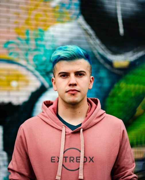 Realistisch model van een logo op een hoodie voor mannen