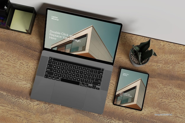 Realistische laptop met tablet pro-mockup