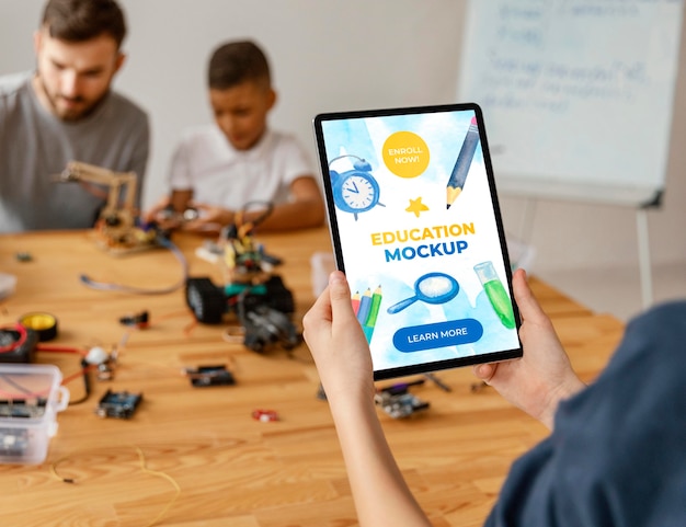 PSD mock-up di tablet di classe di robotica