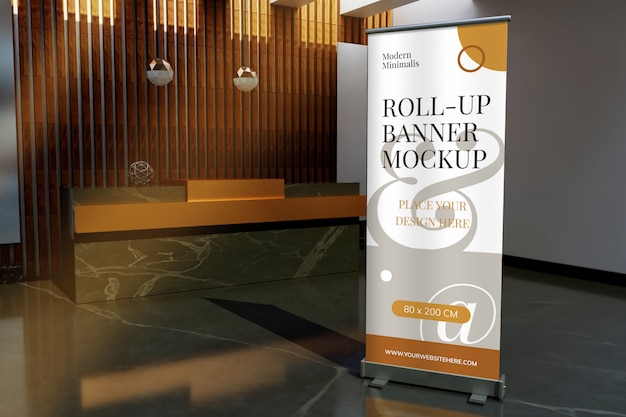 Roll-up staande banner mockup aan de voorkant van de receptie hotel