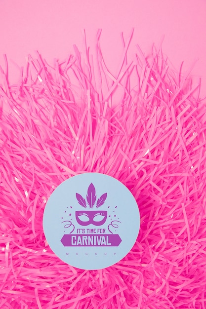 PSD mockup di carta rotondo con il concetto di carnevale