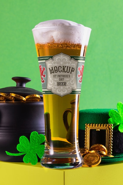 PSD saint patrick's day beer mock-up design