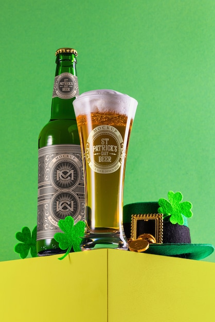 PSD saint patrick's day beer mock-up design