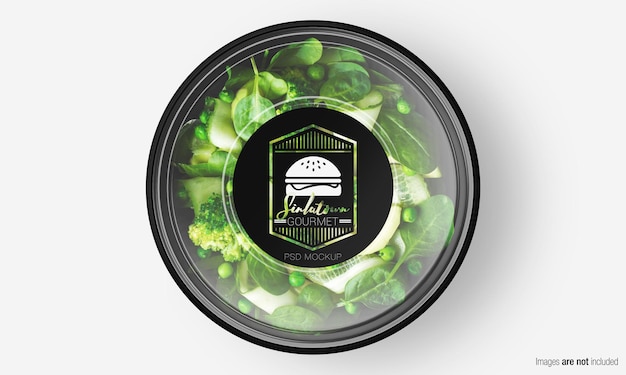 Salade box mockup met label op groene salade