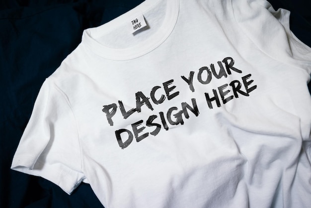 PSD mockup di camicia per il tuo design