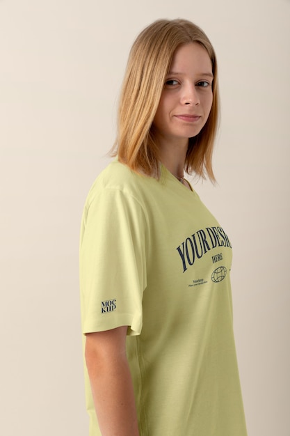 PSD side view woman posing with t-shirt