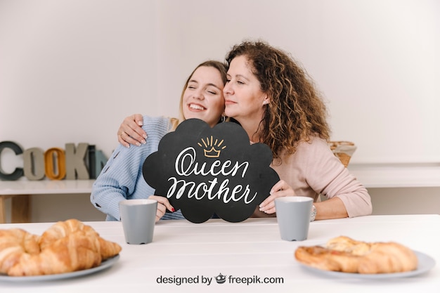 PSD slate mockup per la festa della mamma con colazione