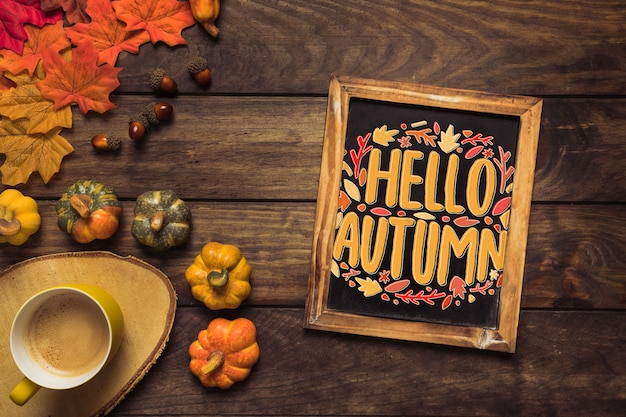 PSD slate mockup con il concetto di autunno