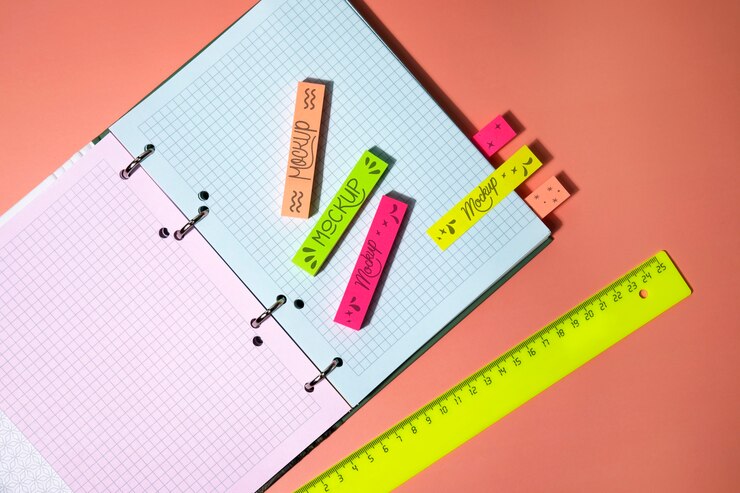 PSD small portable post it note mockup design