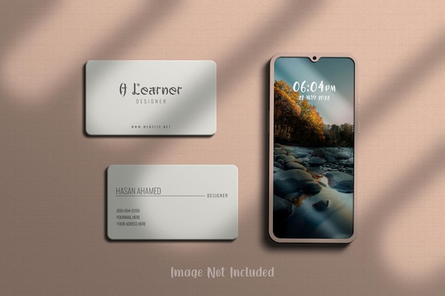 Smartfon z makietą wizytówki