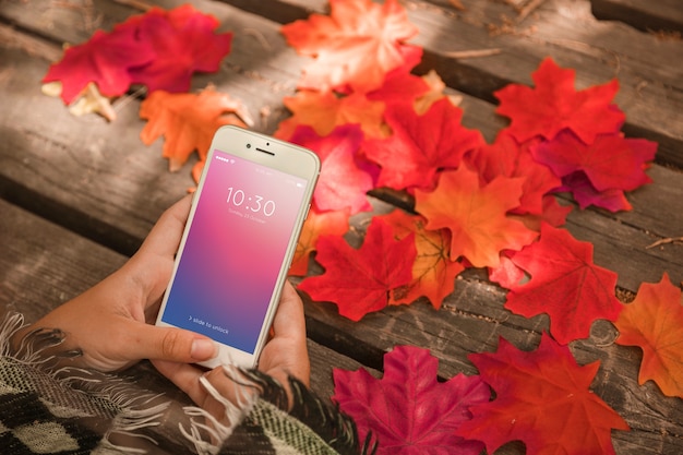 PSD smartphone mockup with autumn concept