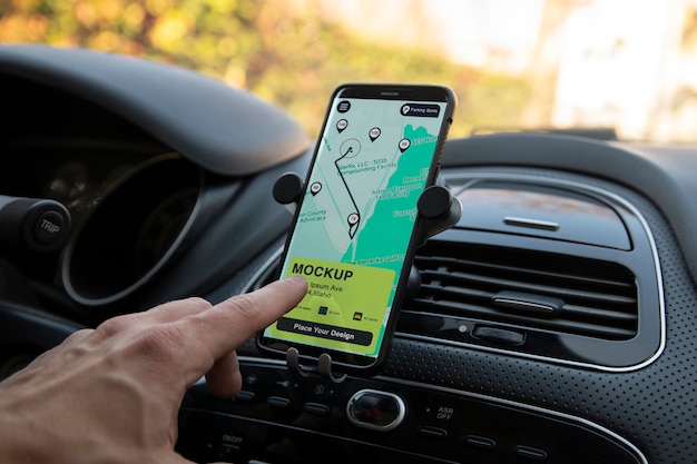 smartphone used as gps in a car