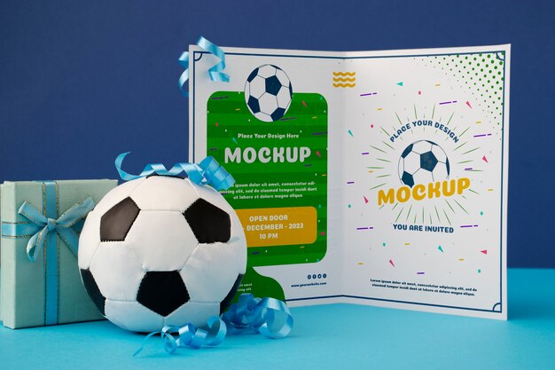 Mock-up di carta di buon compleanno di calcio