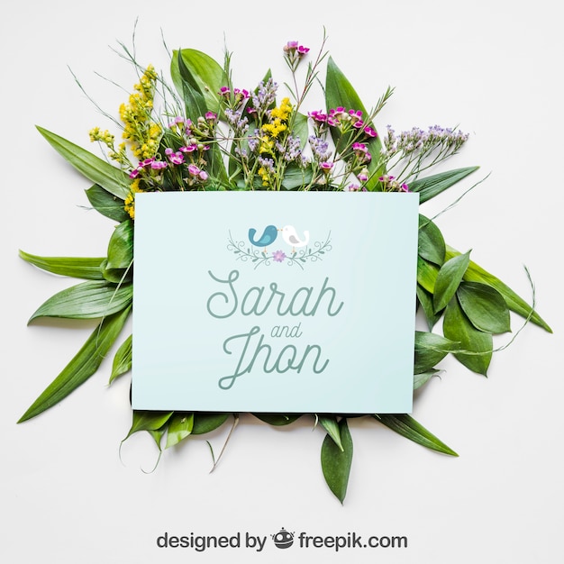 Spring mockup con carta blu