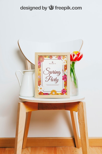 Spring mockup con cornice rettangolare su sedia