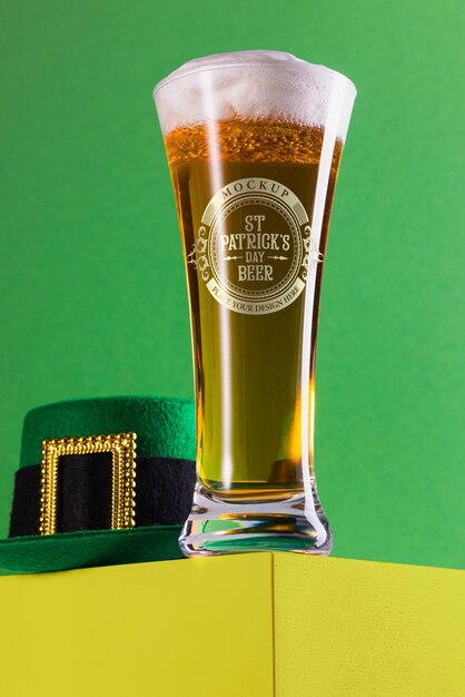 PSD st. patrick's day bier mock-up ontwerp.