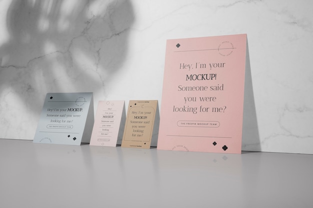 PSD carta mock-up di cancelleria stand-up