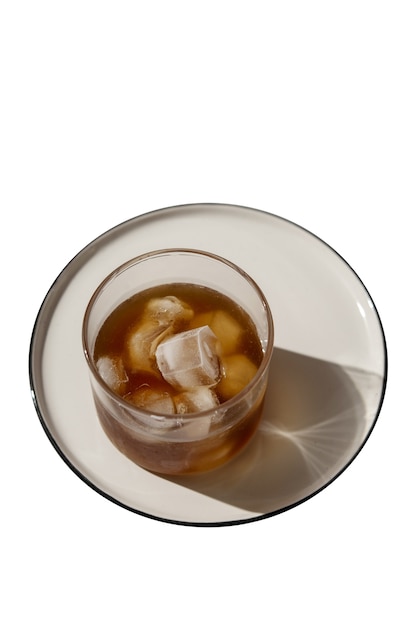 PSD Натюрморт с изолированным кофе со льдом