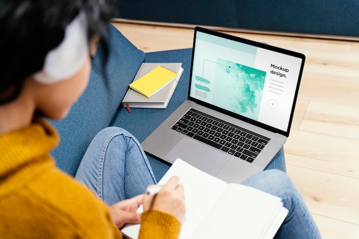 PSD student during online school classes