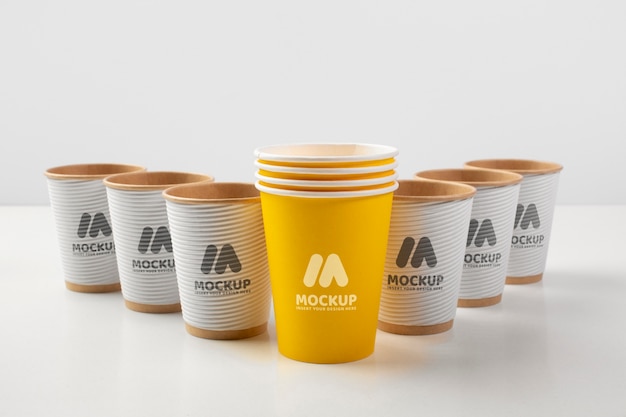 PSD mockup di tazza di papaer alternativo sostenibile