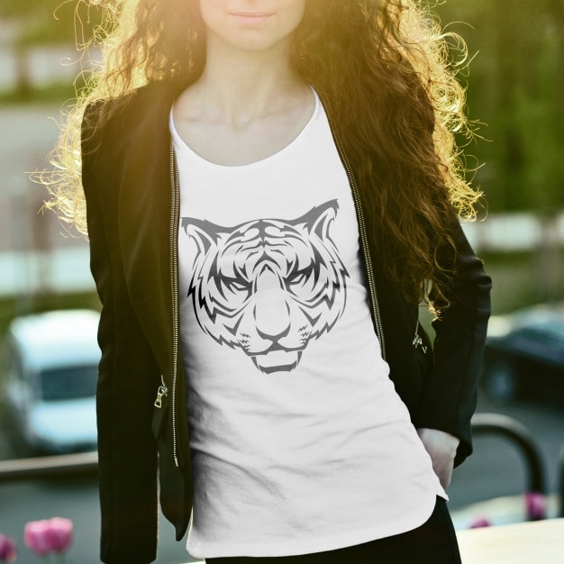 Tシャツのデザインをモックアップ