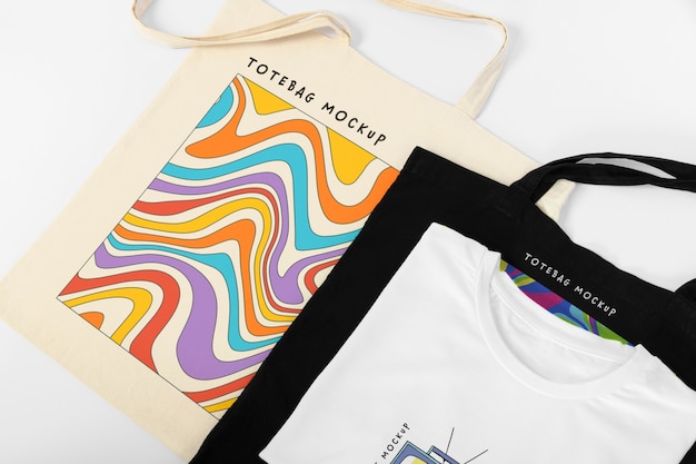 PSD mockup di maglietta e borsa tote