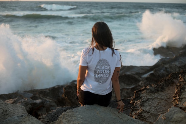 PSD t-shirtmodel voor meisjes