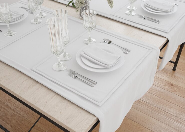 PSD tablecloth runner and napkins